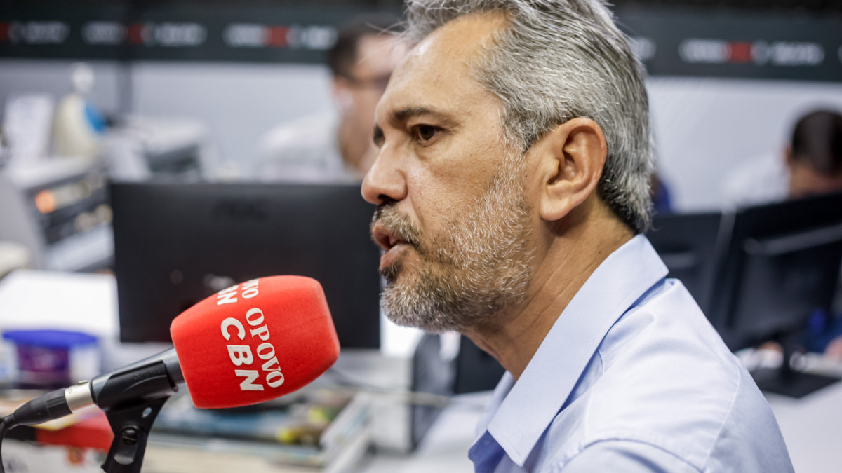 FORTALEZA, CE, BRASIL, 05-12-2025:  Elmano de Freitas em entrevista para o OPOVO/CBN. (Foto: Daniel Galber / ESPECIAL PARA  O POVO)