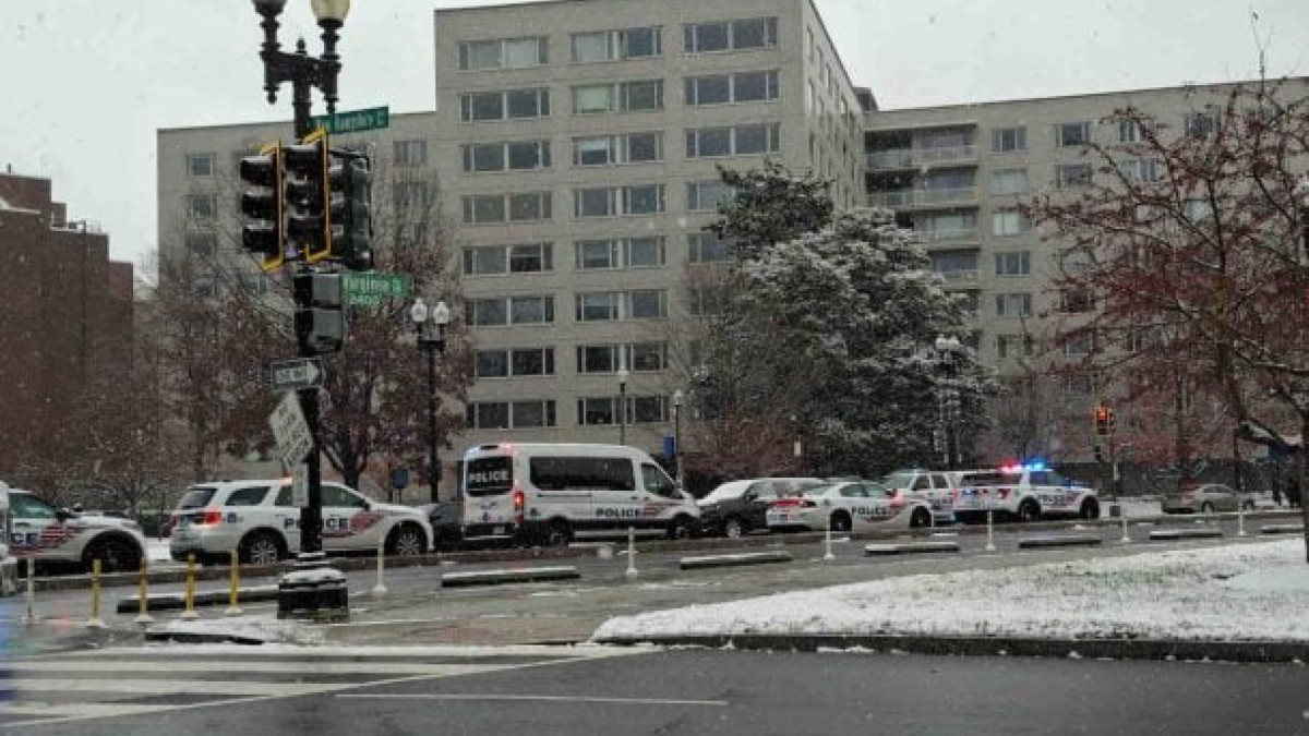 Washington vive manhã de ruas bloqueadas e caos urbano, enquanto jornalistas e convidados tentam chegar ao evento