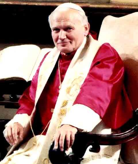 02 de abril de 2005 - O Papa João Paulo II morreu e o plantão que noticiou a morte do Pontífice da Igreja Católica foi apresentado pela jornalista Fátima Bernardes. 