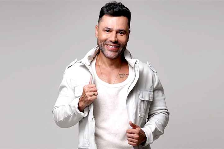 O ator Rodrigo Sant’anna iniciou as filmagens de Socorro! Minha babá tirou férias!, produção dos Estúdios Globo em que interpreta vários personagens, incluindo as protagonistas Helena e Socorro, segundo O Globo.