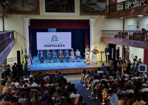 Margareth Menezes, ministra da Cultura, ganha a Medalha Lauro Maia e Luísa Cela, secretária de Cultura do Ceará, recebe título de Cidadã de Fortaleza.