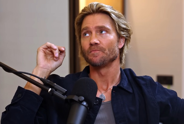 Ao deixar o hospital, ele contou que se assustou com a própria aparência: Lembro de me olhar no espelho pela primeira vez e dizer: 'Quem é esse?', eu chorei. 