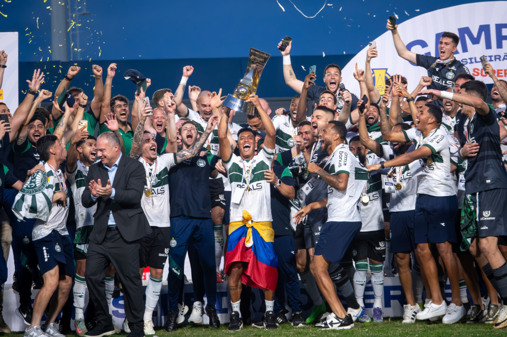 O Cortiiba venceu o Amazonas por 2 a 1 fora de casa e se sagrou tricampe&atilde;o da S&eacute;rie B(Foto: Coritiba/Flickr oficial)