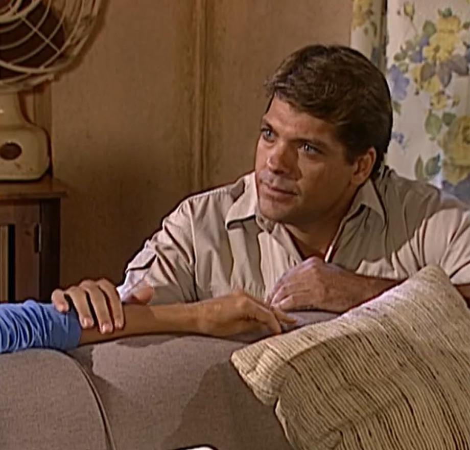 Depois disso, fez participações em séries e programas de humor da emissora, como “Faça Sua História” e “Zorra Total”.
