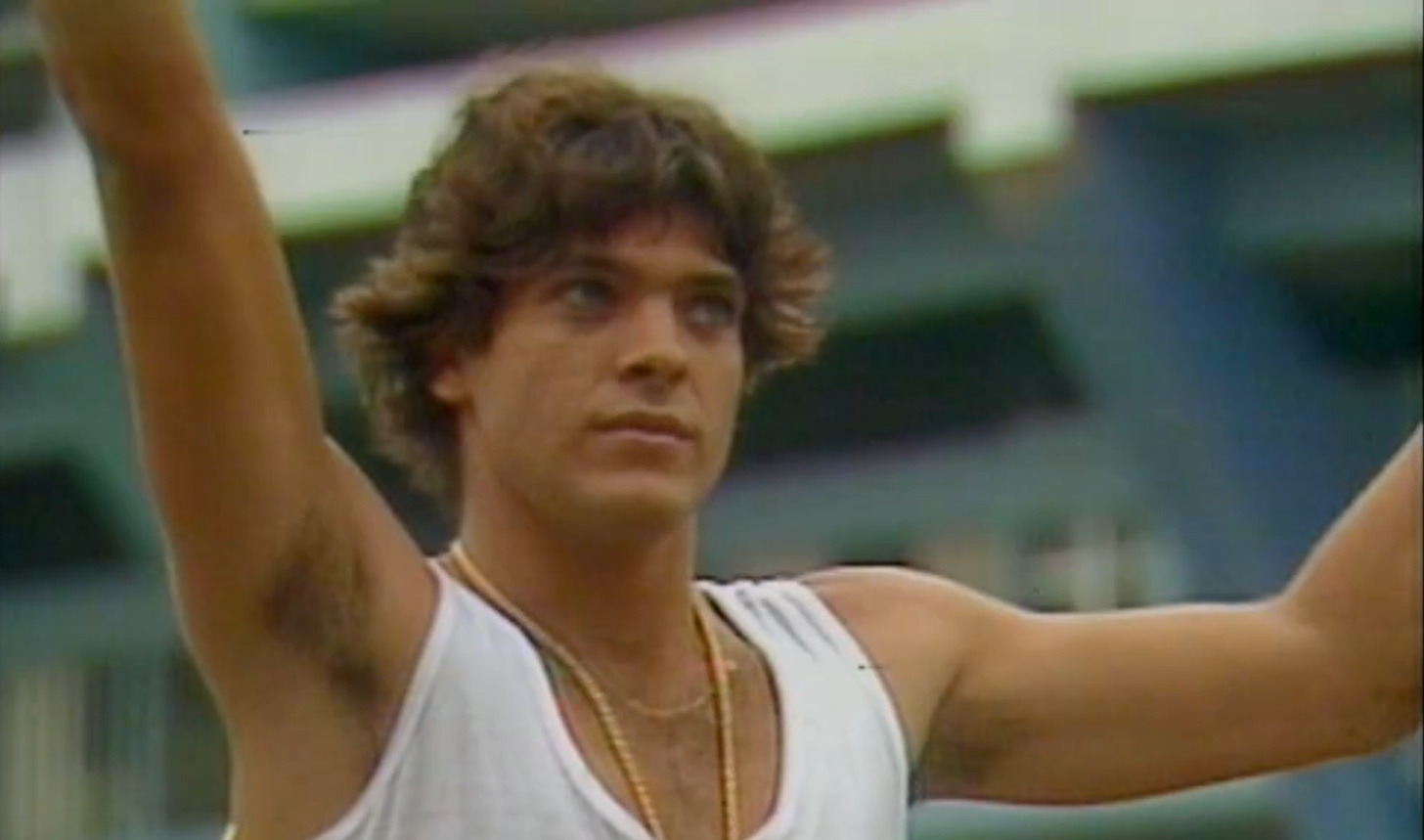 Nascido no Rio de Janeiro em 1962, Bataglin iniciou sua trajetória na televisão com participações pequenas até conquistar o primeiro papel fixo em “Partido Alto”, em 1984, interpretando Fernando, um jovem atleta sonhador. 
