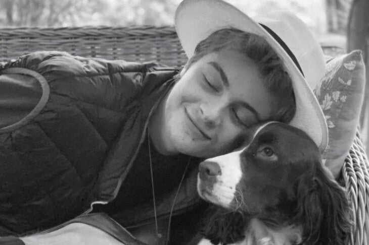 O príncipe Frederik de Luxemburgo, filho mais novo do príncipe Robert de Luxemburgo e da princesa Julie de Nassau, morreu no dia 1/3/2025 com uma doença genética rara chamada POLG. O FLIPAR mostrou a luta da família e republica para quem não viu.
