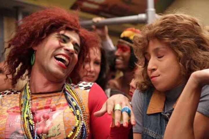 Na atração, Sant’Anna conquistou visibilidade nacional ao interpretar Valéria Vasques no quadro “Metrô Zorra Brazil”, contracenando com a amiga Thalita Carauta, com quem havia iniciado a carreira artística anos antes.

