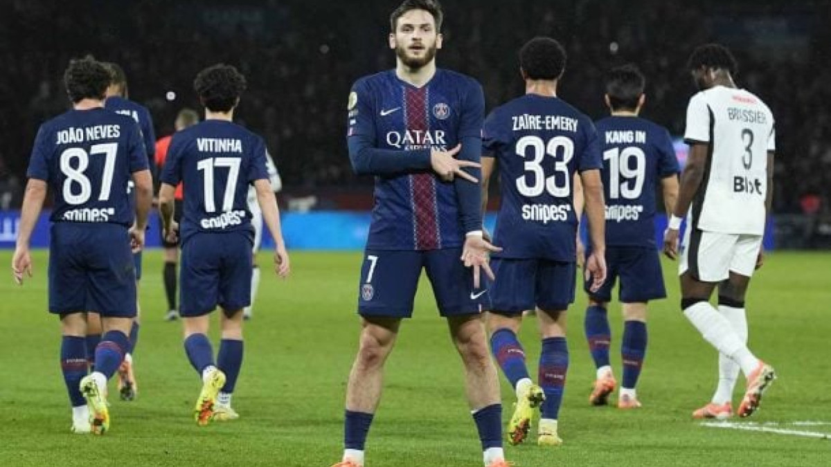 Neste 5 a 0, três gols foram pinturas. Assim, o Paris segue apenas um ponto atrás do ponteiro,o Lens