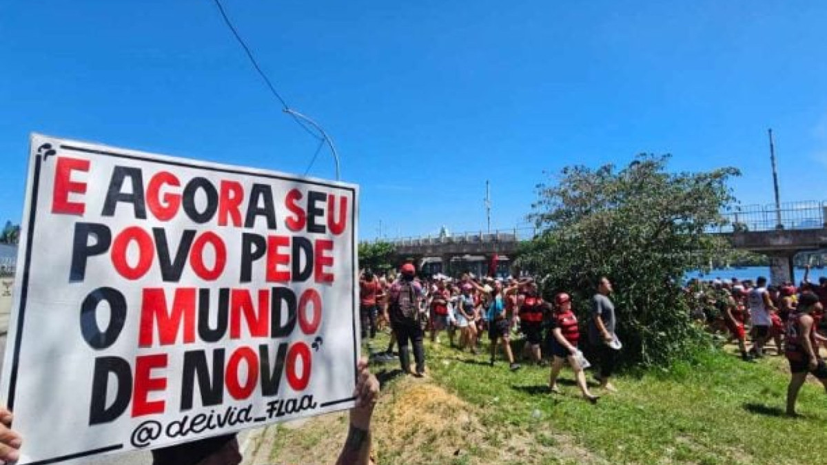 Antes do embarque, clube divulga relacionados com as ausências do lateral-esquerdo uruguaio Matías Viña e do volante Allan 