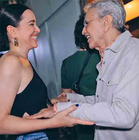 Em 2007, Roberta Sá lançou o segundo álbum, “Que Belo Estranho Dia Pra Se Ter Alegria”, que lhe rendeu disco de ouro, dois prêmios da APCA e indicações ao Grammy Latino.
