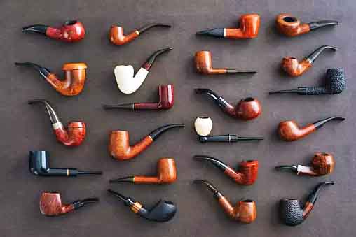 Cachimbos modernos combinam tradição e tecnologia, incluindo filtros e acabamentos que melhoram a experiência do fumante. O design evoluiu para atender diferentes gostos, desde estilos clássicos até peças contemporâneas mais arrojadas