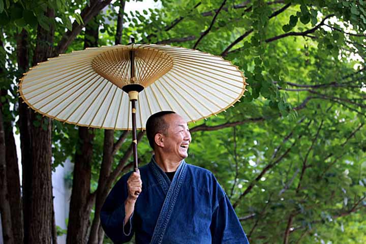 Jonas Hanway foi um comerciante, escritor e filantropo inglês. O primeiro londrino a usar um guarda-chuva e era um notório opositor ao consumo de chá. 