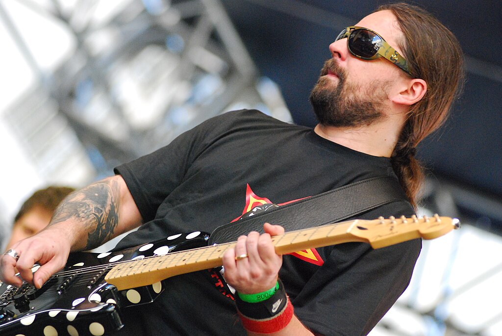 Em novembro de 2025, o guitarrista Andreas Kisser afirmou que gostaria de convidar os irmãos Cavalera para a “última dança” da banda; porém, em entrevista recente, declarou que o reencontro está longe de acontecer.
