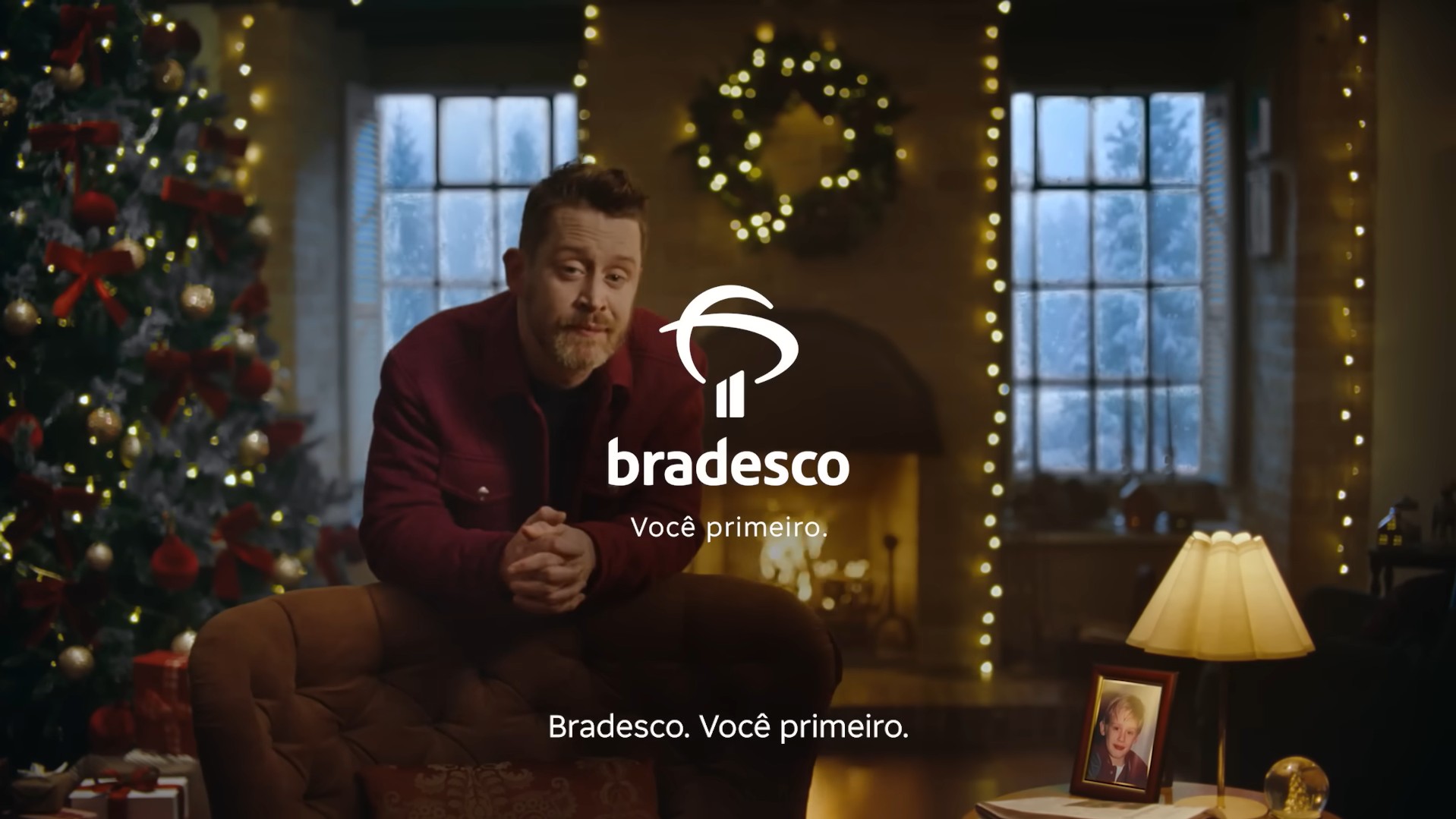 Em 2025, Macaulay estrelou a campanha de Natal “Pra não esquecer em 2026”, do Banco Bradesco.
