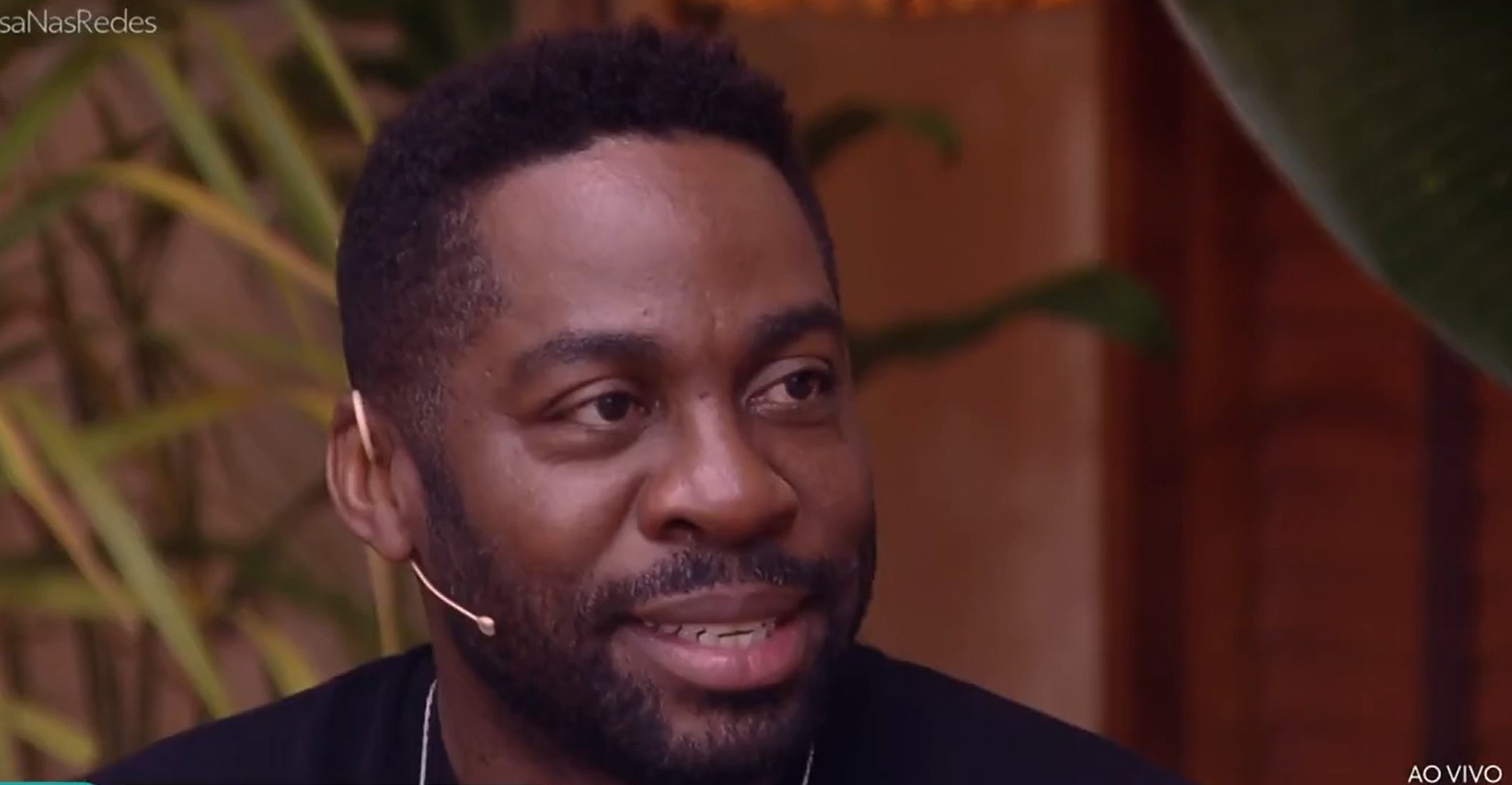 Antes disso, na TV Globo, o ator, nascido em 1º de novembro de 1978 em Salvador, Bahia, havia participado de algumas séries.