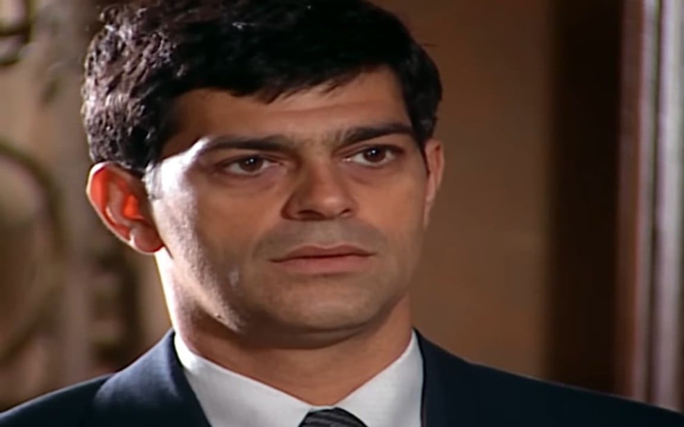 Em 2005, protagonizou outra novela de grande repercussão, “Alma Gêmea”, como Rafael. A história acompanha o amor entre Rafael e Luna, interrompido por um assalto armado por Cristina. Vinte anos depois, o botânico conhece Serena, que se revela a reencarnação de Luna, o que reacende o vínculo entre eles apesar das intrigas e obstáculos.
