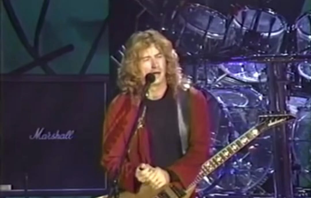 Megadeth é uma banda americana de thrash metal fundada em 1983 por Dave Mustaine, após sua saída do Metallica. Nascido em setembro de 1961, Mustaine foi demitido do Metallica em abril de 1983 devido a comportamento agressivo e problemas com álcool e outras drogas. 