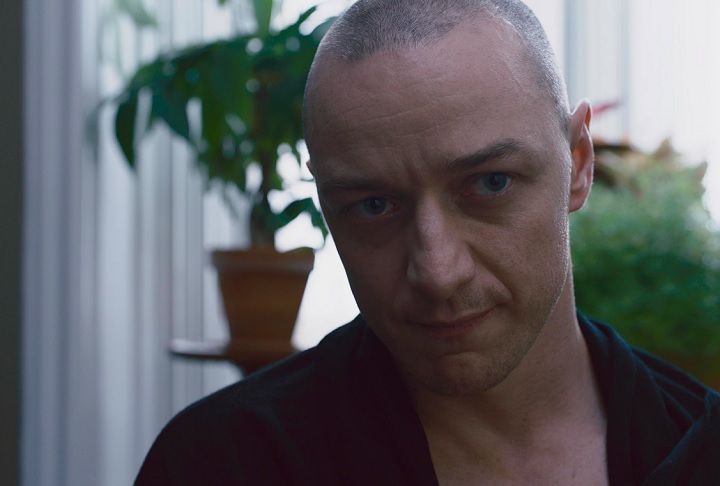 Em 2016, viveu um dos papéis mais desafiadores de sua carreira no suspense psicológico Fragmentado, dirigido por M. Night Shyamalan.