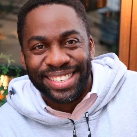 Lázaro também é diretor e comandou filmes como “Medida Provisória” e “Um Ano Inesquecível: Outono”.
