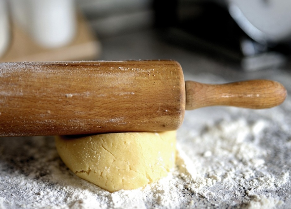O preparo artesanal é passado entre gerações e representa o cuidado, a delicadeza e a riqueza da herança portuguesa reinventada no Brasil.