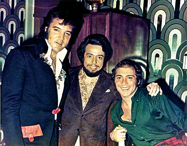 Durante uma temporada de Elvis Presley no Midnight Show, em Nevada, Sergio Mendes teve um encontro com o ícone do rock. 
