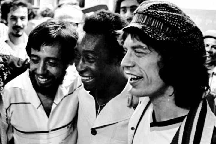 Outro encontro marcante de Sergio Mendes foi com o astro Mick Jagger, da banda Rolling Stones, e Pélé, em jogo do New York Cosmos, em 1977. O clube americano foi onde o Rei encerrou sua carreira de jogador de futebol.