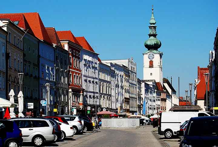 Wels - Localizada no estado da Alta Áustria e situada às margens do rio Traun, Wels é a segunda maior da região, após Linz.