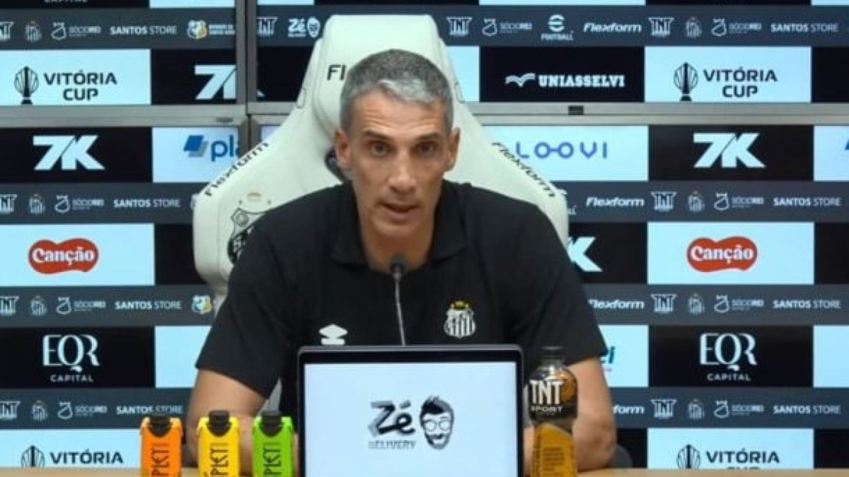 Para o treinador, com o time garantido na elite e com vaga na Sul-Americana, agora o Peixe tem de planejar o futuro com humildade