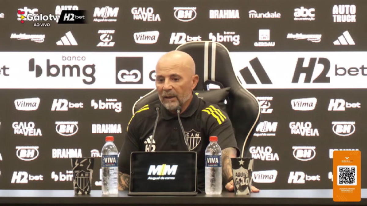 Sampaoli fala em 'ano difícil' e analisa planejamento para 2026