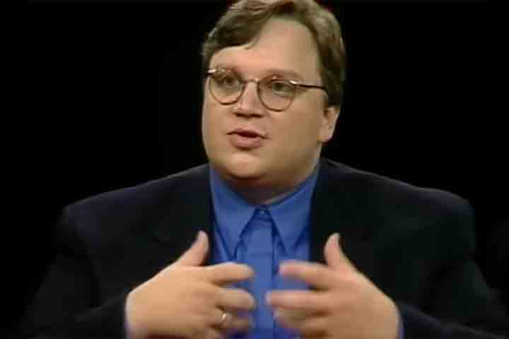 Na vida pessoal, o diretor mexicano casou-se em 1986 com Lorenza Newton, com quem teve duas filhas. A separação do casal aconteceu em 2018. Três anos depois, casou-se com a roteirista Kim Morgan, com quem colaborou no filme “O Beco do Pesadelo”, e a união segue até hoje. 

