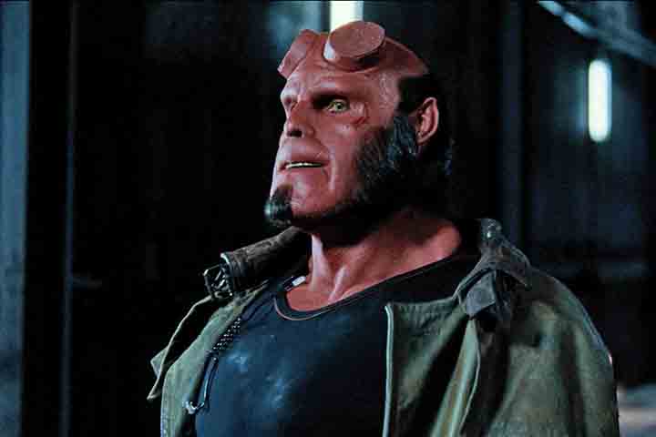 Em “Hellboy 2: O Exército Dourado”, de 2008, ampliou essa dimensão visual e emocional, construindo mundos de beleza detalhista e criaturas de aparência assustadora, mas de alma sensível.
