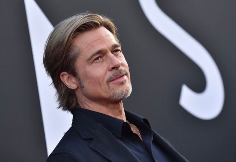 BRAD PITT: Além de já ter admitido não ser fã de banho, o astro de Hollywood já comentou algumas vezes sobre suas lutas contra o vício em álcool no passado.