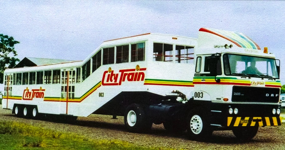 Foi o caso do DAF Super CityTrain, o ônibus mais longo já construído, com 32,2 metros de comprimento.