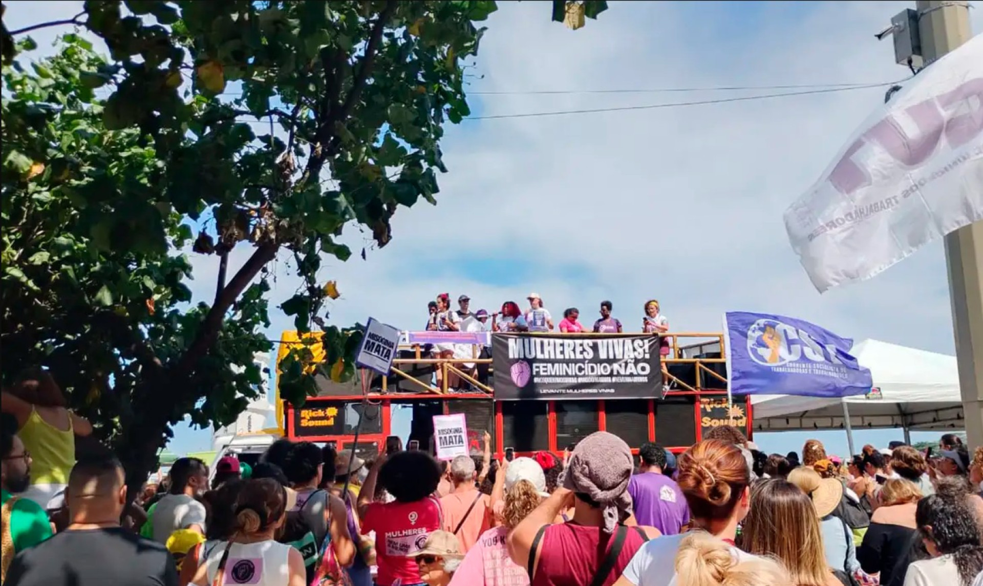 ￼MULHERES ocuparam ruas de várias capitais brasileiras  (Foto: Cristina Indio do Brasil/Agência Brasil)