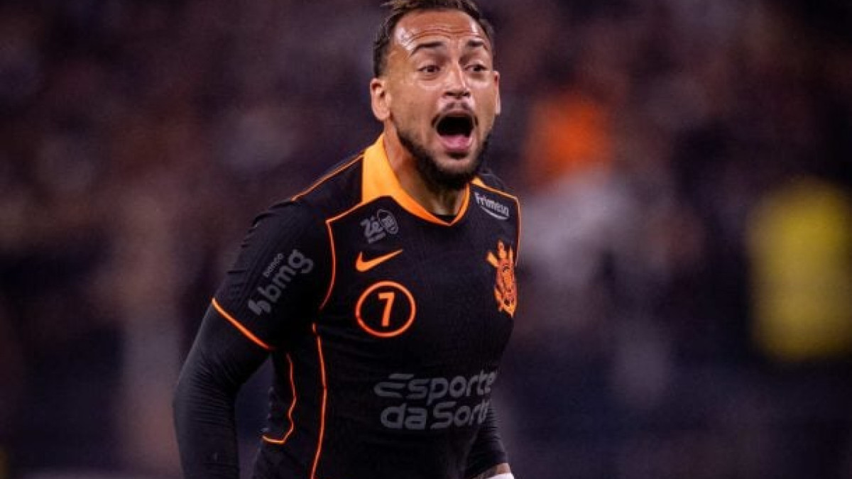 Volante admite desejo de permanecer, mas dívida com o Shakhtar e condenação na Fifa tornam permanência improvável no Timão