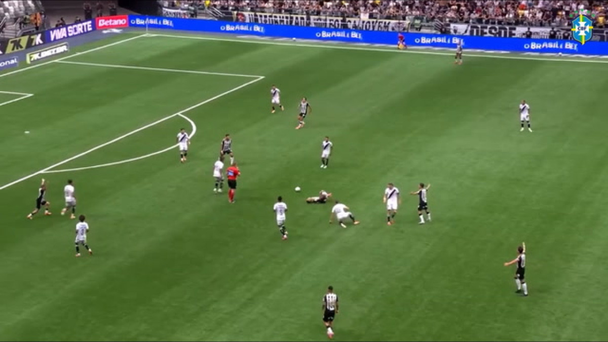 Análise do VAR: Hugo Moura é expulso na 38ª Rodada