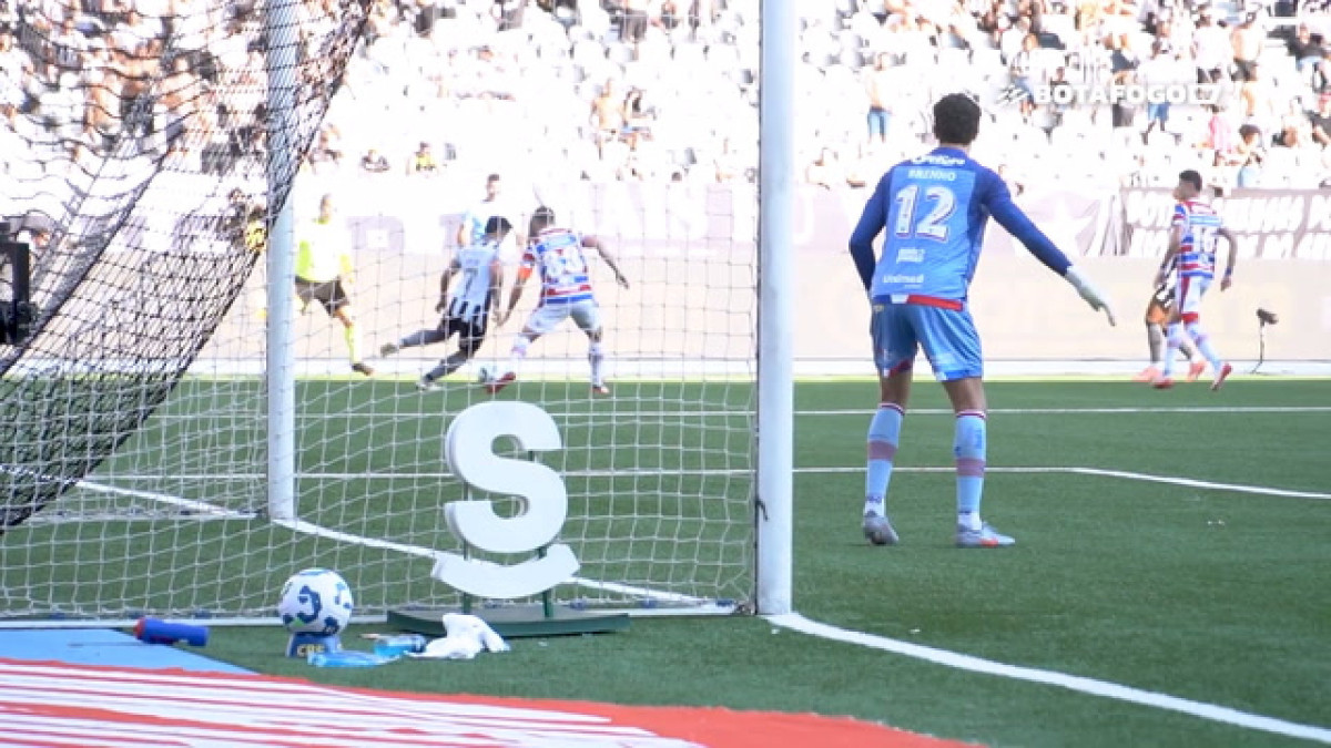 Botafogo vence o Fortaleza no Nilton Santos; veja os gols