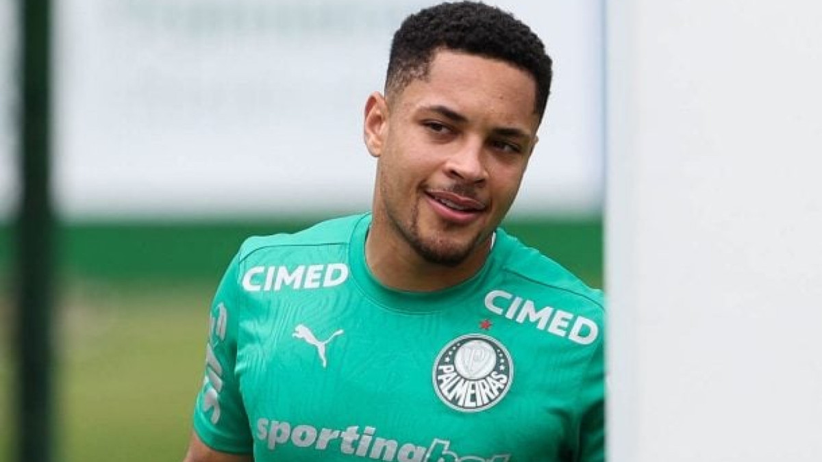 Após temporada de afirmação no Verdão, atacante valoriza trabalho no clube, comenta futuro e projeta 2026 após ano sem taças