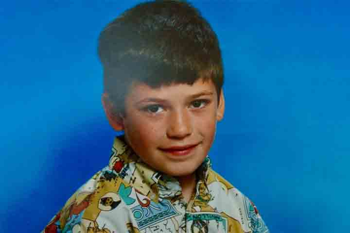 Stanislav Rumenov Yanevski nasceu em 16 de maio de 1985 em Sófia, capital da Bulgária. 