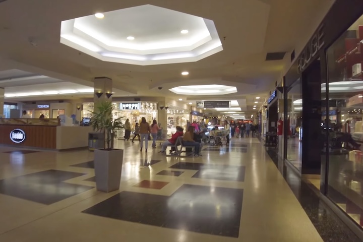 O centro comercial, que ao longo das décadas se consolidou como um espaço de convivência e um dos principais pontos de referência do bairro, será fechado nos próximos anos.