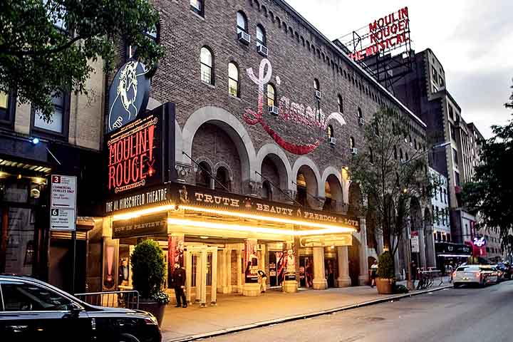 Produções recentes como O Rei Leão, Wicked, Hamilton e Moulin Rouge! reafirmam o vigor criativo e comercial dessa indústria. 
