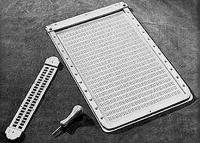 Hoje, o braille é uma das conquistas mais importantes na história da acessibilidade. Presente em livros, elevadores, embalagens, placas de sinalização e equipamentos públicos, ele representa não apenas um método de leitura e escrita, mas um símbolo de inclusão e autonomia. 
