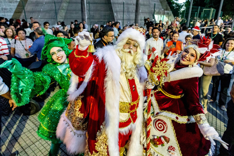 Durante a semana de Natal, servi&ccedil;os e com&eacute;rcio t&ecirc;m hor&aacute;rios alterados em Fortaleza (CE). Confira o que funciona em 2025