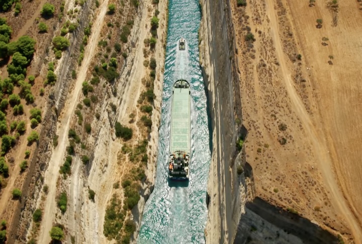 As obras, conduzidas pela Corinth Canal S.A. (A.E.DI.K), incluem estabilização moderna das paredes e reaberturas sazonais voltadas principalmente ao turismo.