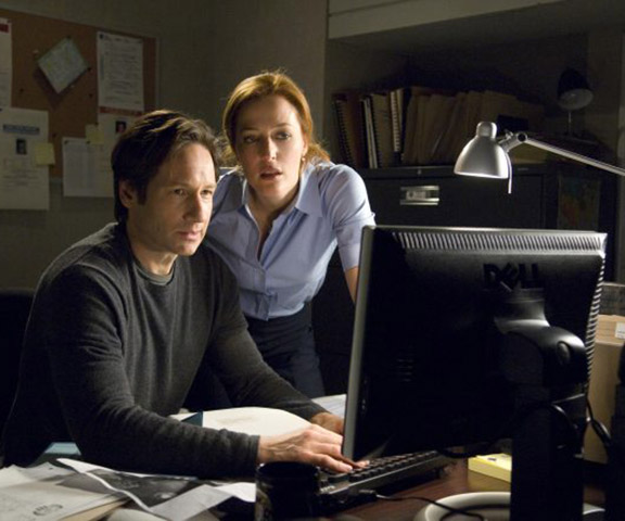 “Arquivo X” foi exibida originalmente de 1993 a 2002, somando nove temporadas. Em 2016, retornou com uma minissérie de seis episódios, e em 2018 ganhou uma décima primeira temporada, que encerrou oficialmente a saga. 
