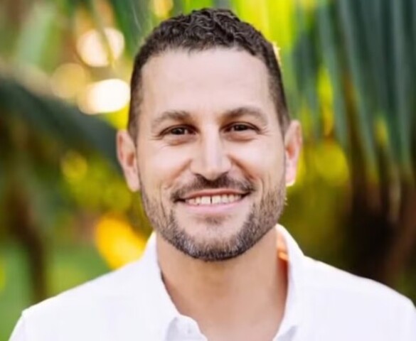 Já Fernandez, de 41 anos, permanece sedado e intubado em hospital peruano, enquanto médicos tentam estabilizá-lo para possível transporte aéreo a Miami. Uma campanha no GoFundMe já arrecadou quase R$ 700 mil para ajudar nos custos médicos e no transporte.

