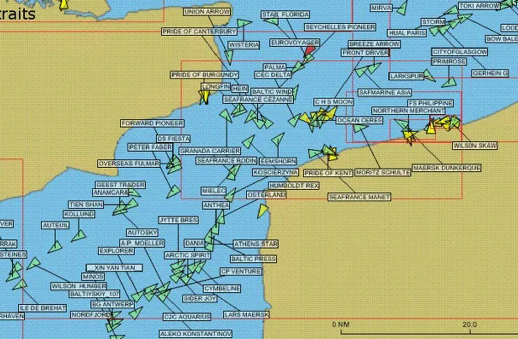 Devido ao tráfego intenso, o Canal da Mancha exige rígido controle de segurança, com sistemas de monitoramento que coordenam rotas de navios. Regras internacionais regulam a navegação para evitar colisões, e a cooperação entre França e Reino Unido é essencial. Essa segurança garante fluidez e proteção ambiental, reforçando o papel estratégico do canal.
