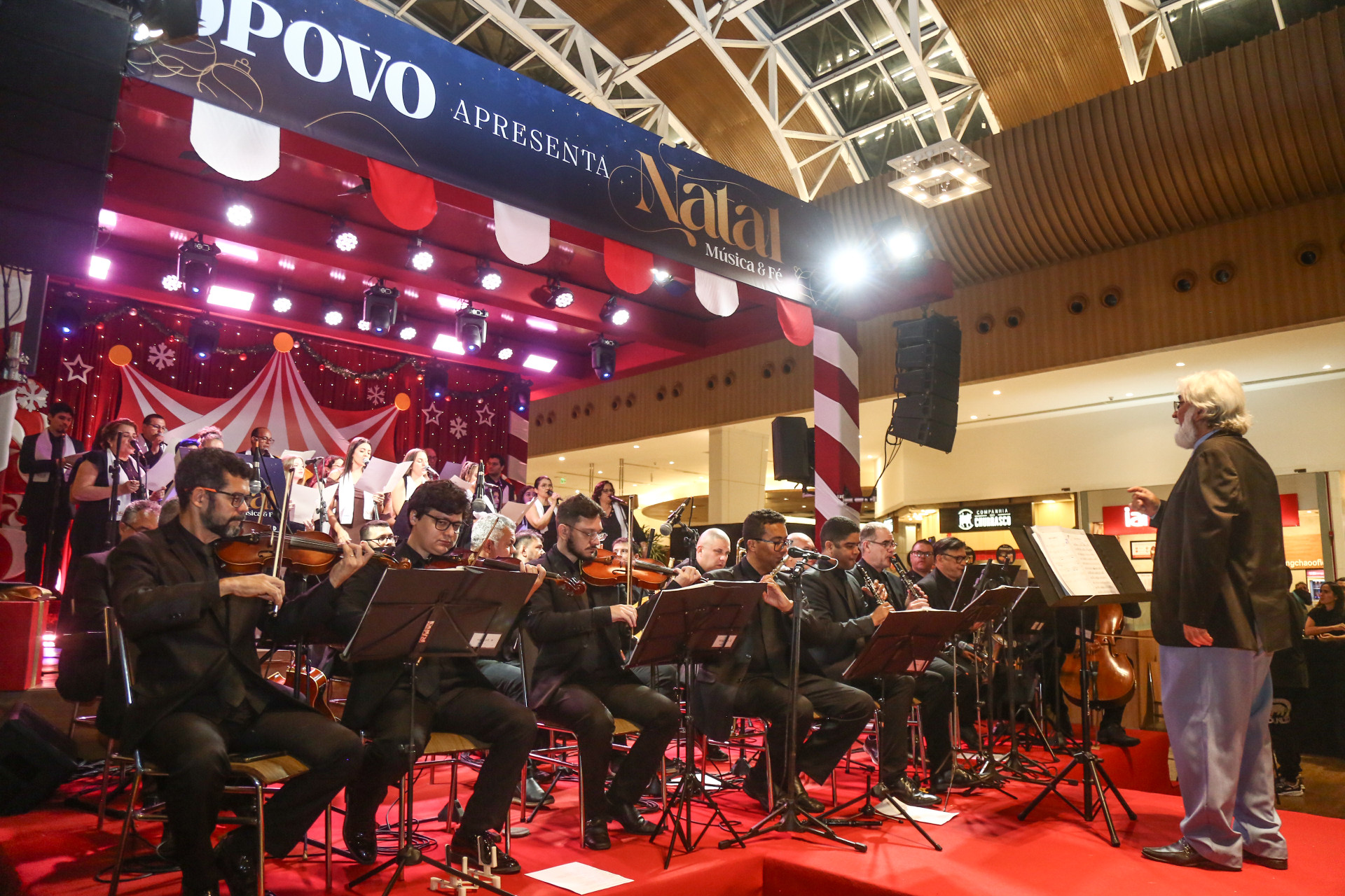 Natal, Música e Fé 2025 emociona público no Shopping RioMar Fortaleza