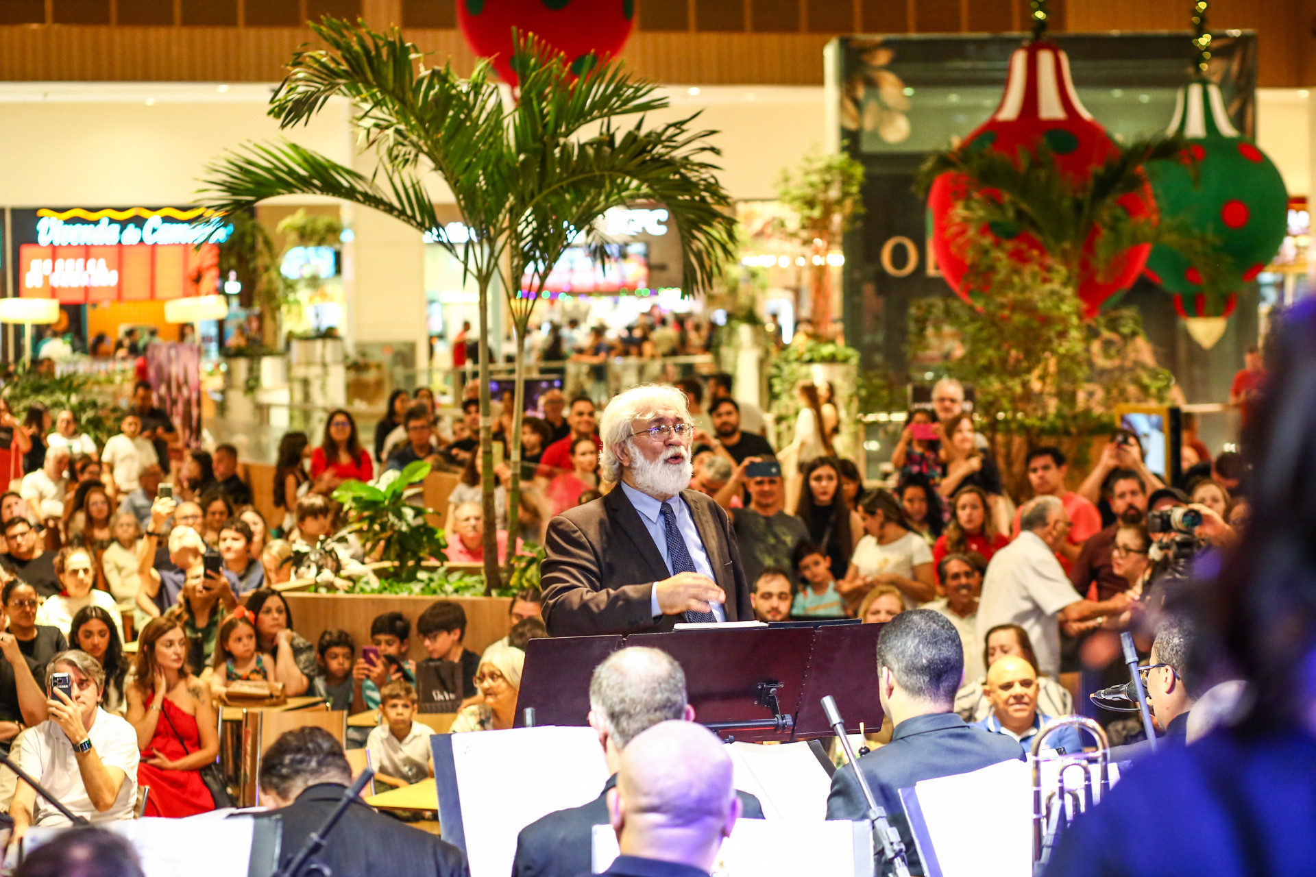 Natal, Música e Fé 2025 emociona público no Shopping RioMar Fortaleza
