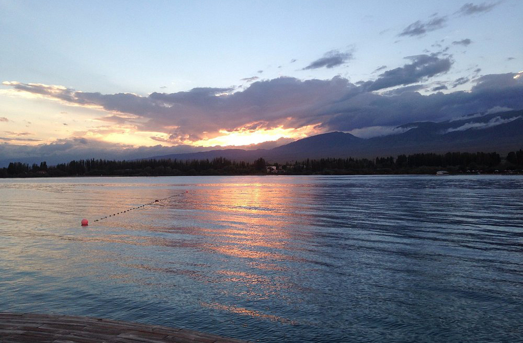 O quarto sítio, na porção oeste, revelou águas rasas com estruturas retangulares bem preservadas. A conservação foi favorecida pela profundidade reduzida, em que arqueólogos realizaram perfurações subaquáticas com o objetivo de obter uma coluna estratigráfica para estudo.